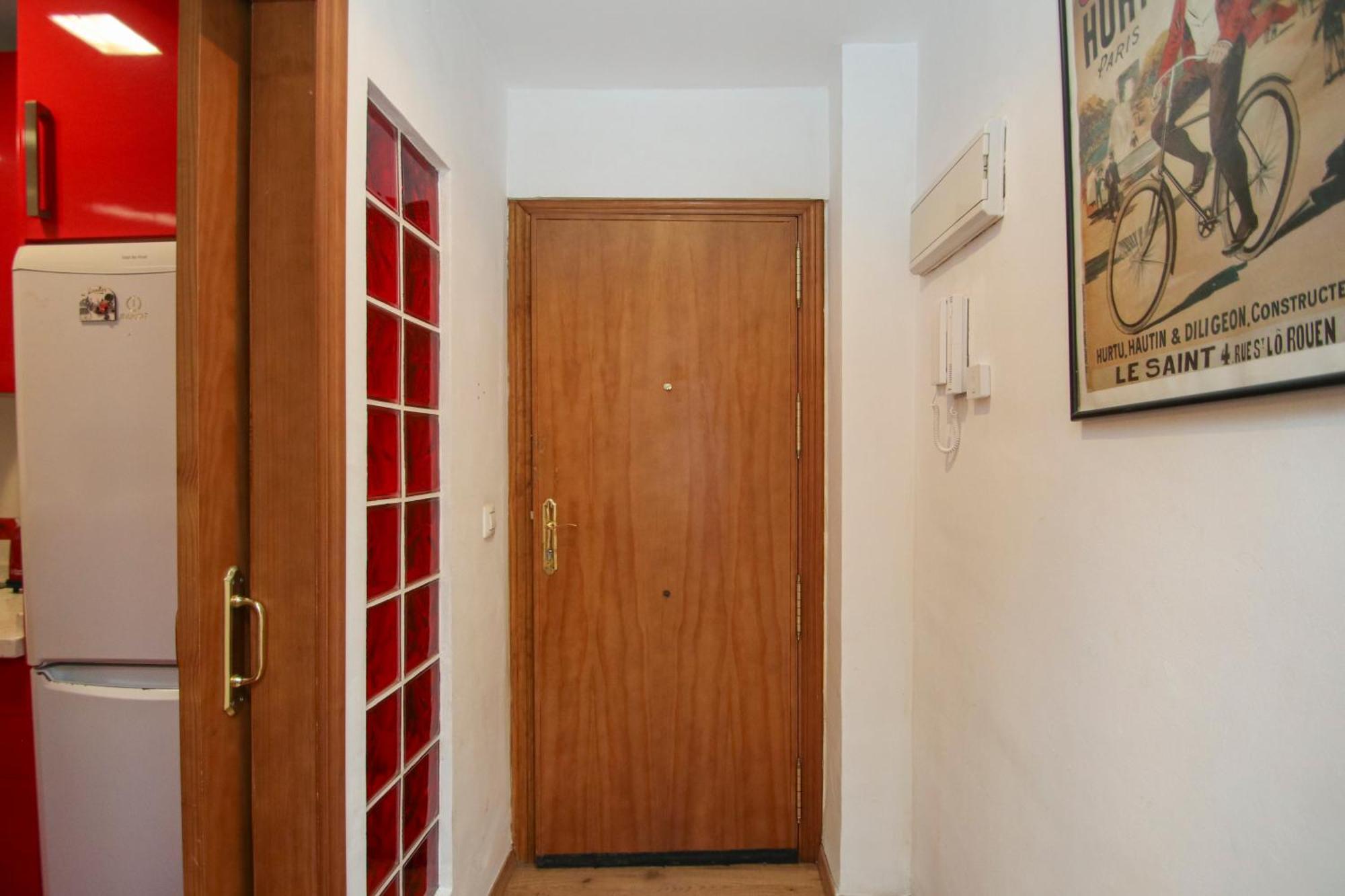 Spacious 2 Bedroom In The Heart Of Triana Appartement
