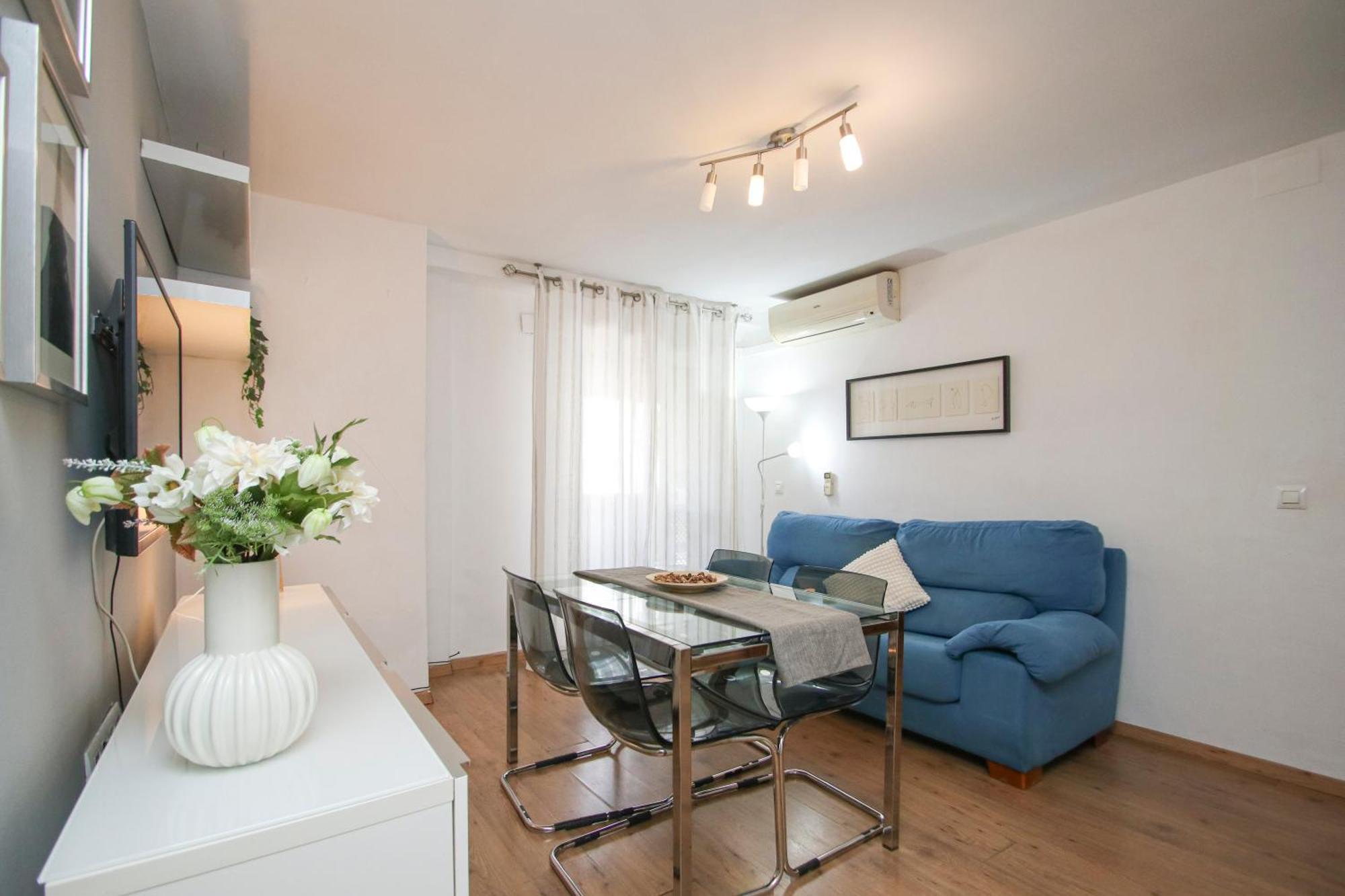Spacious 2 Bedroom In The Heart Of Triana * Sevilla
